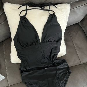 NWT Black tankini